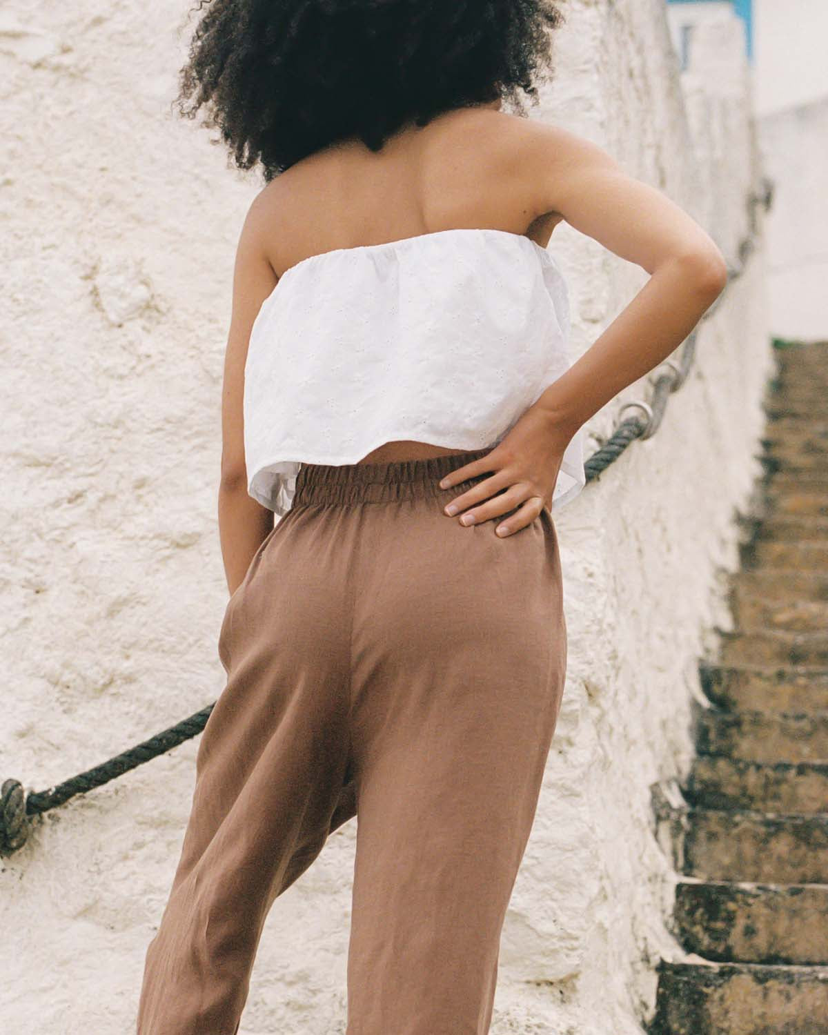 high-waisted, wide leg pants in chocolate linen