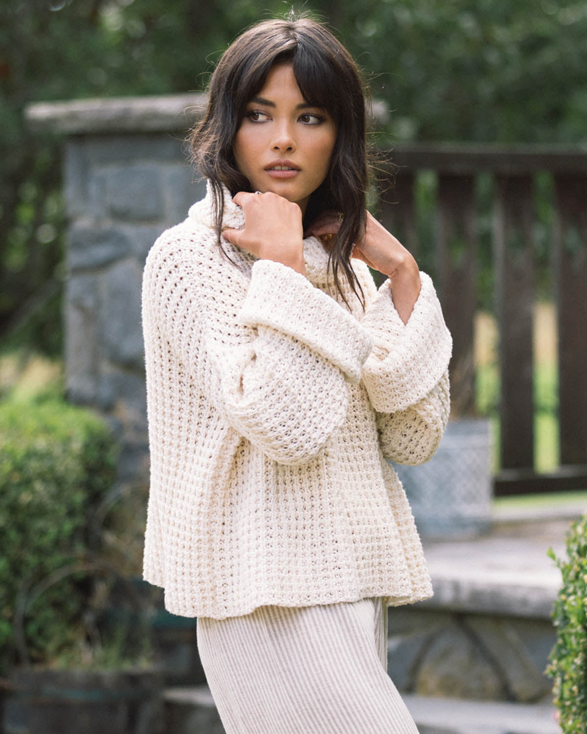 cream mockneck sweater made from cotton, wide sleeves