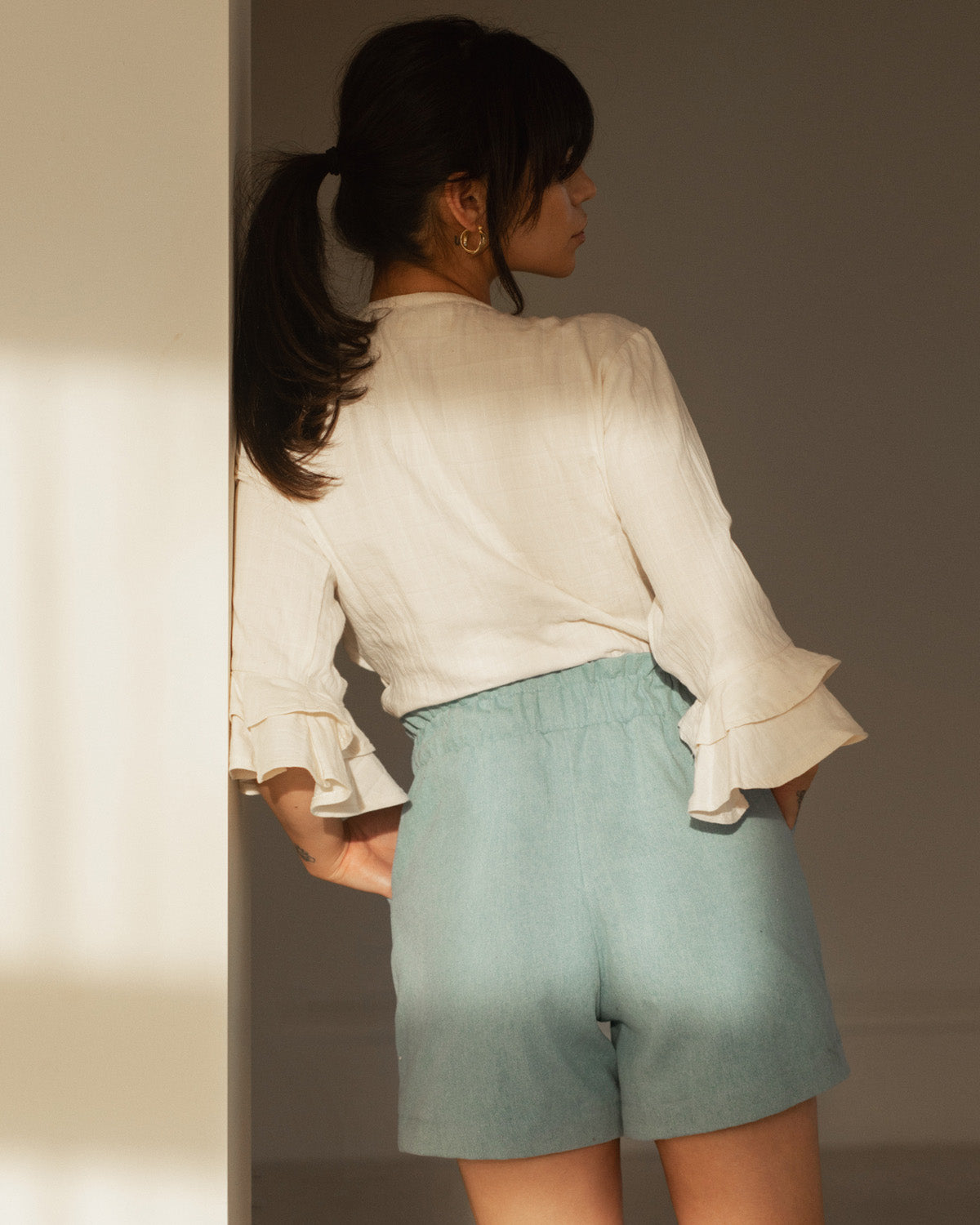 paperbag waist shorts in light denim