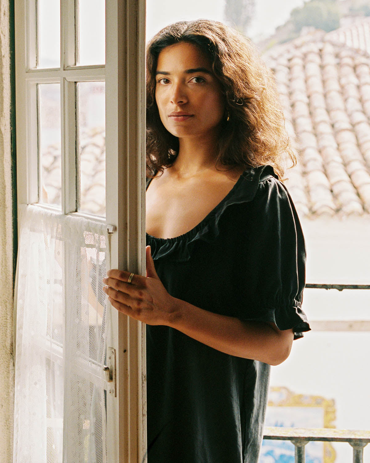 Doll Allongée | Smoky Black