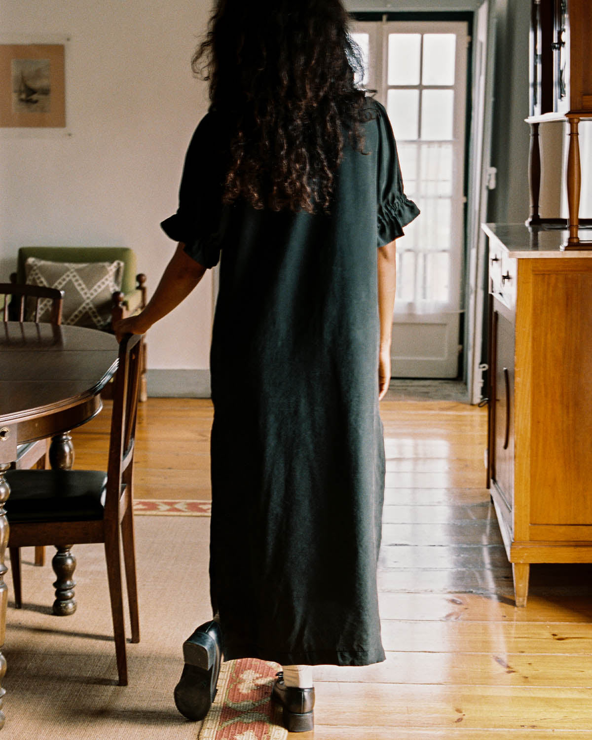 Doll Allongée | Smoky Black