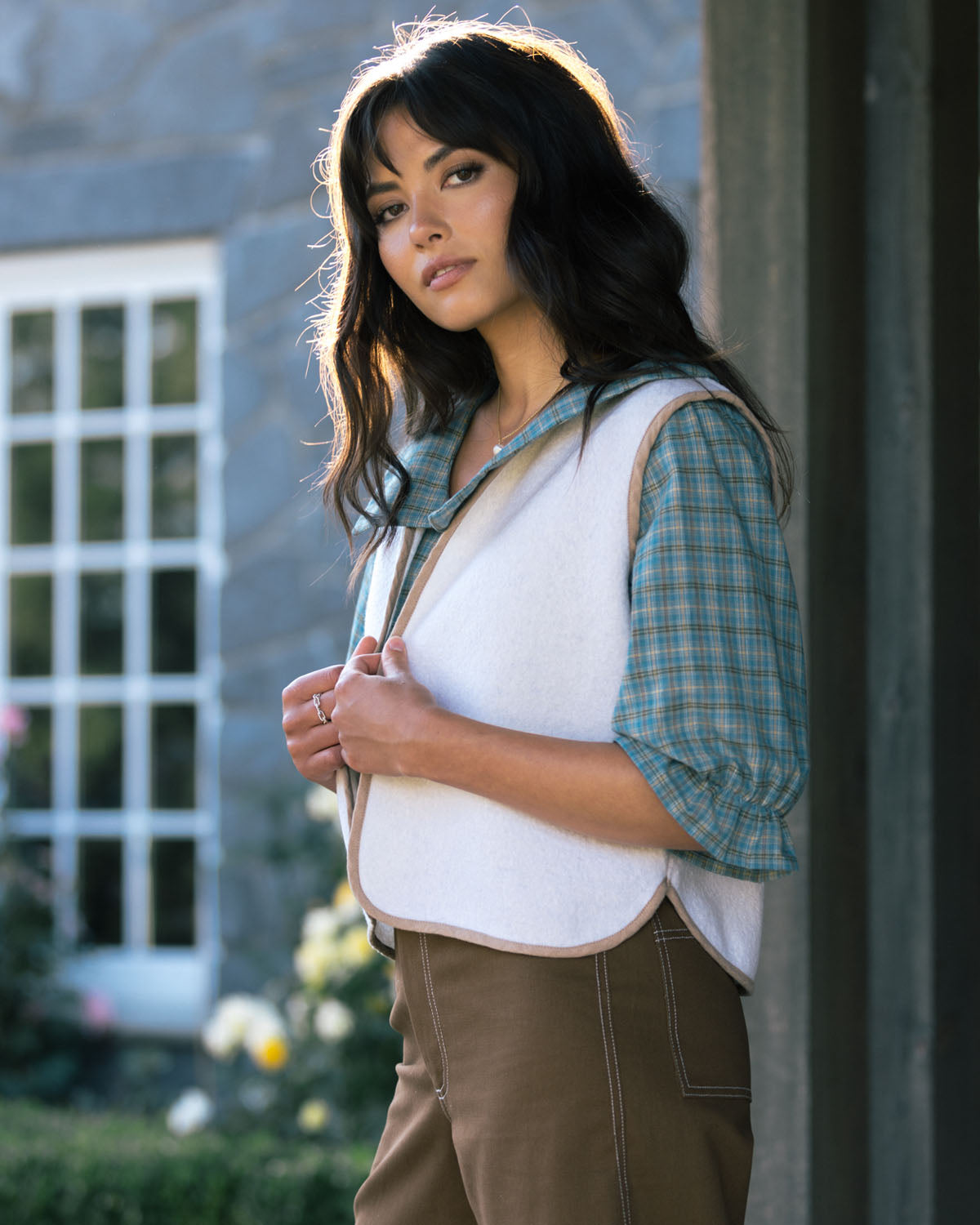 vanilla-coloured wool vest with tie