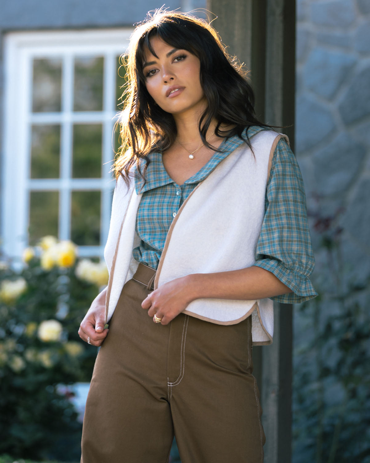vanilla-coloured wool vest with tie