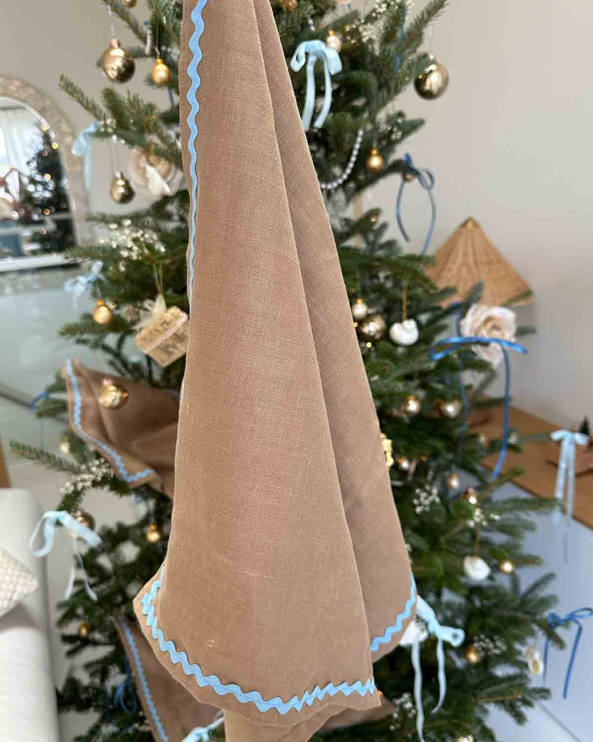 linen napkins in taupe