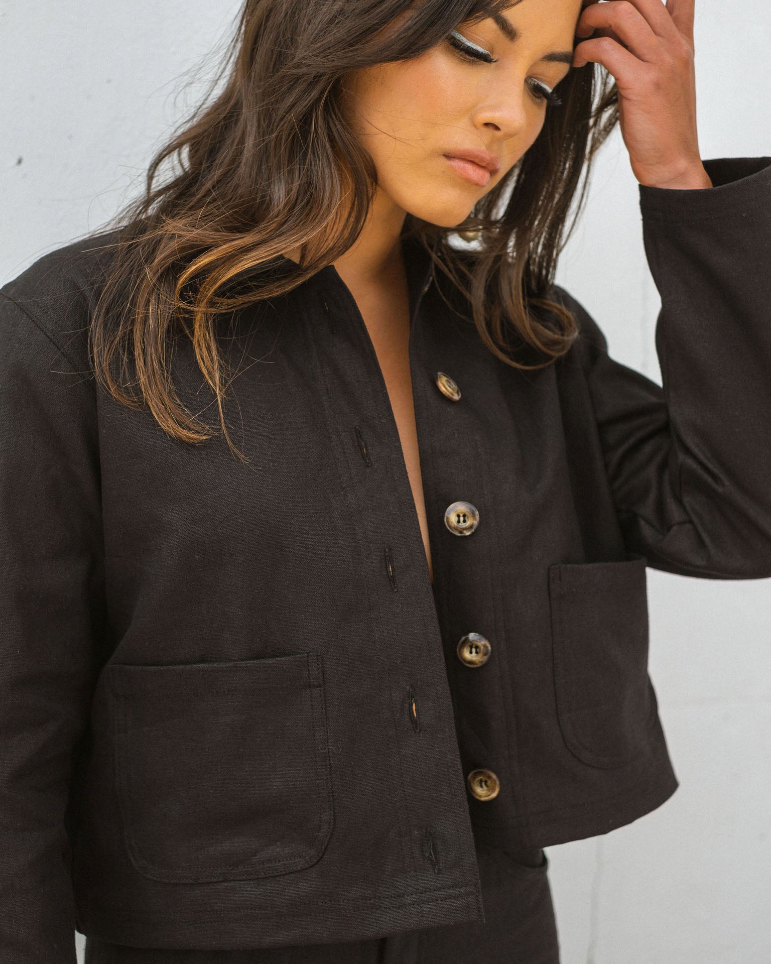 black cropped hemp and organic cotton jacket with front pockets