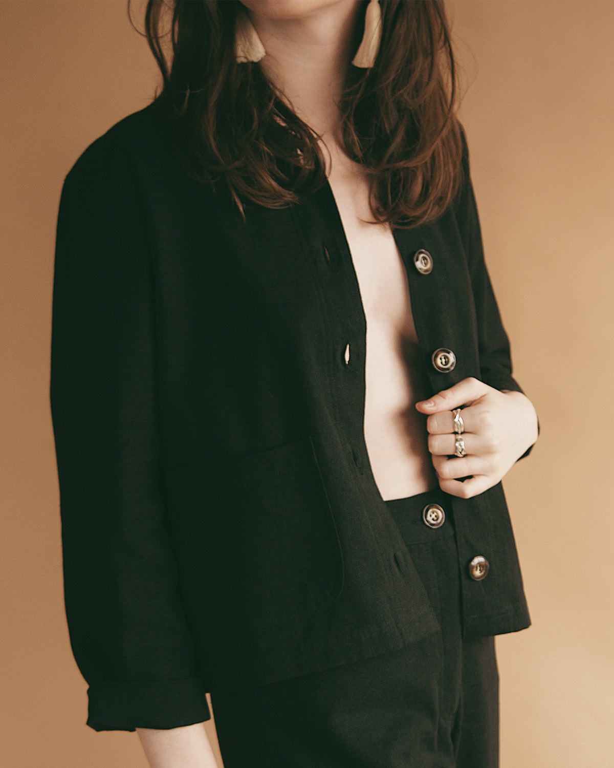 black cropped hemp and organic cotton jacket with front pockets