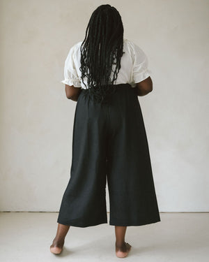 black cropped wide leg pants with elastic waistband