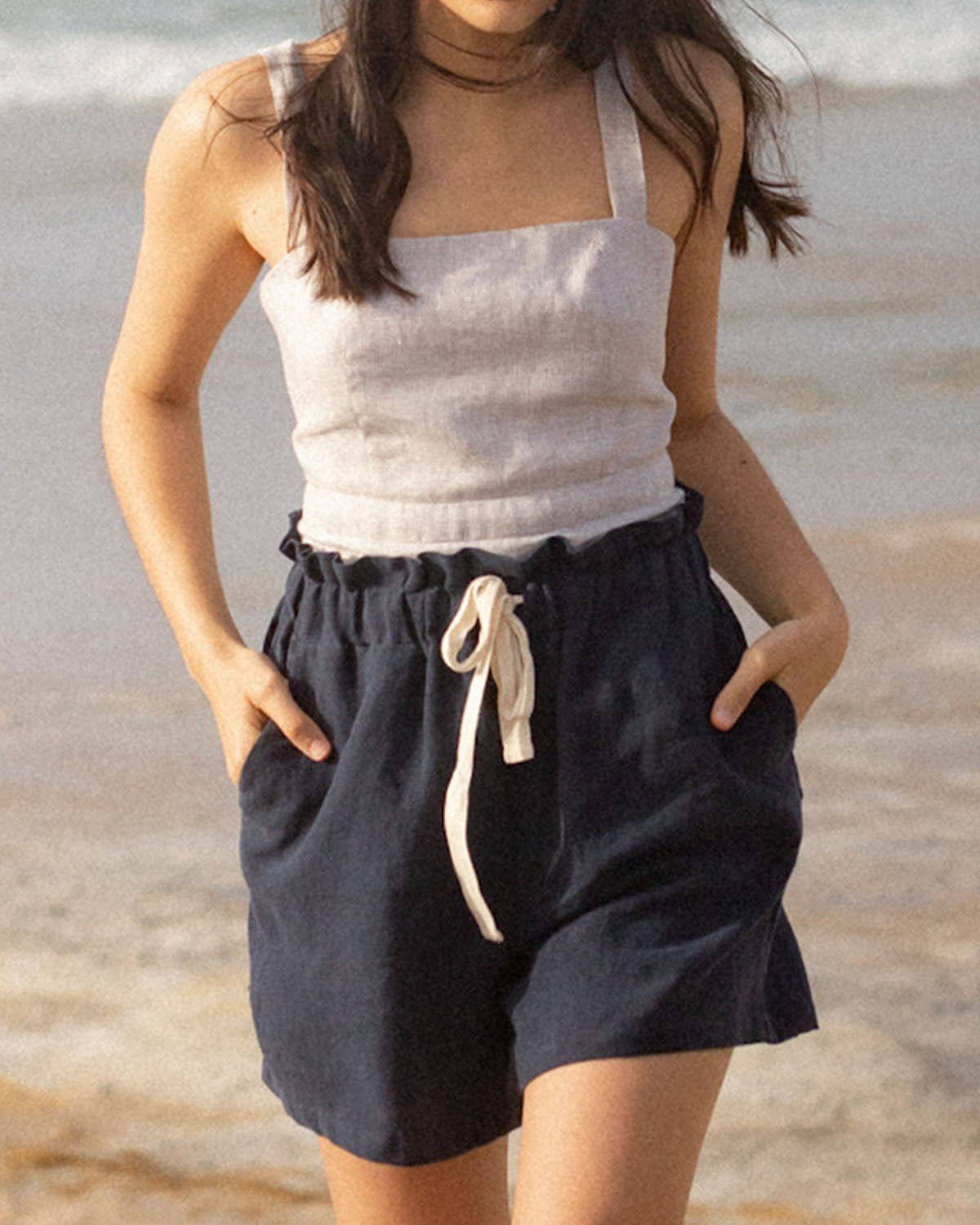 drawstring shorts with pockets, made from 100% linen