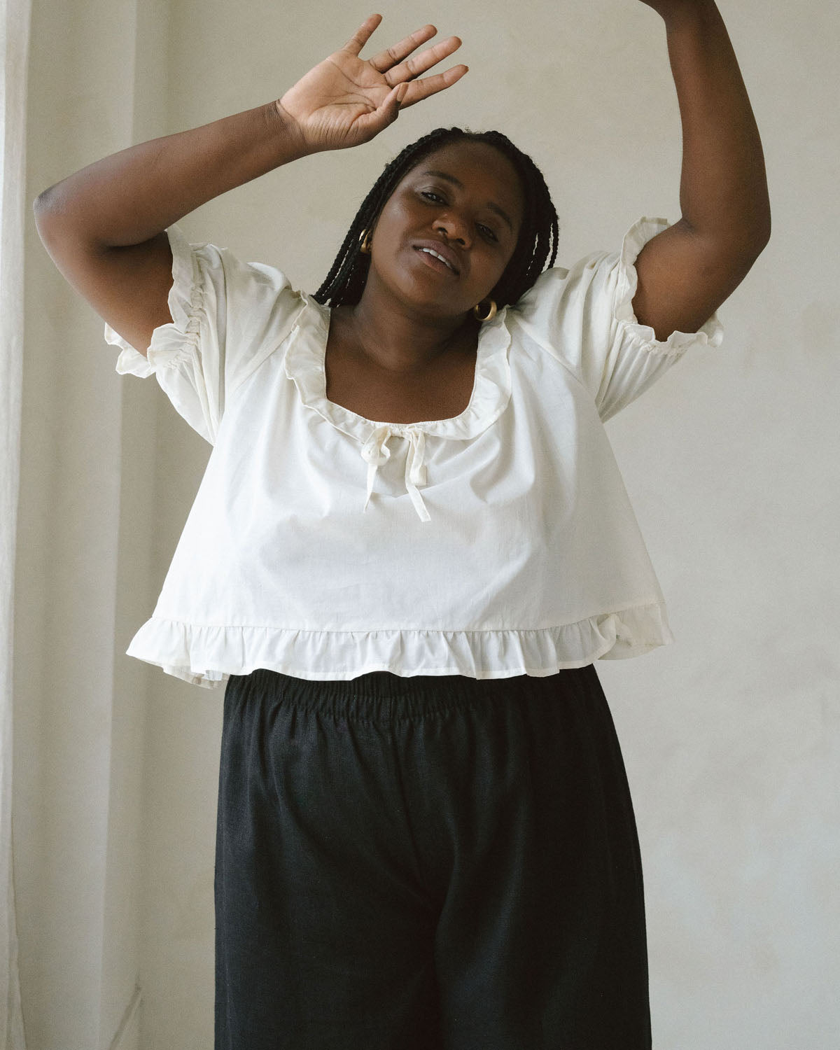  delicate, short-sleeve girly blouse with frills